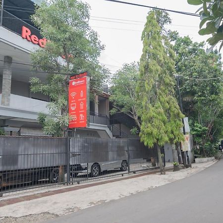 RedDoorz near Exit Toll Pasteur 4 Hotel Bandung Exterior foto