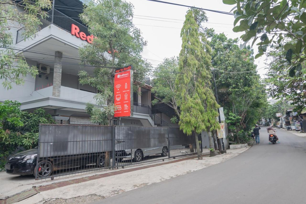 RedDoorz near Exit Toll Pasteur 4 Hotel Bandung Exterior foto