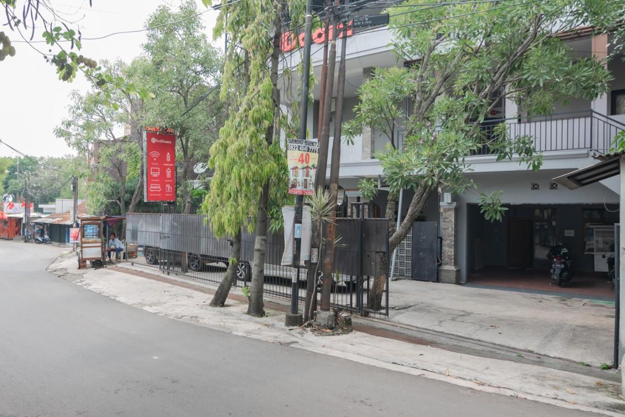 RedDoorz near Exit Toll Pasteur 4 Hotel Bandung Exterior foto